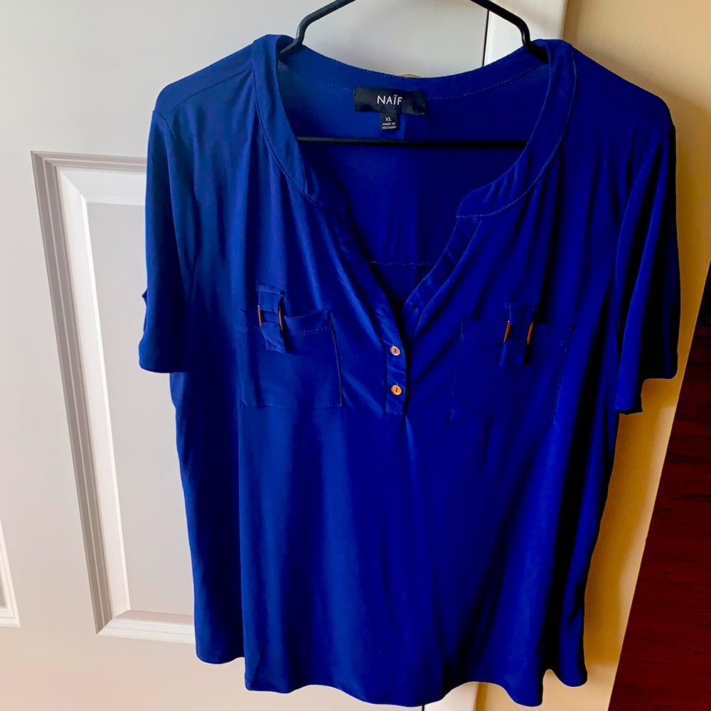 Short sleeve top